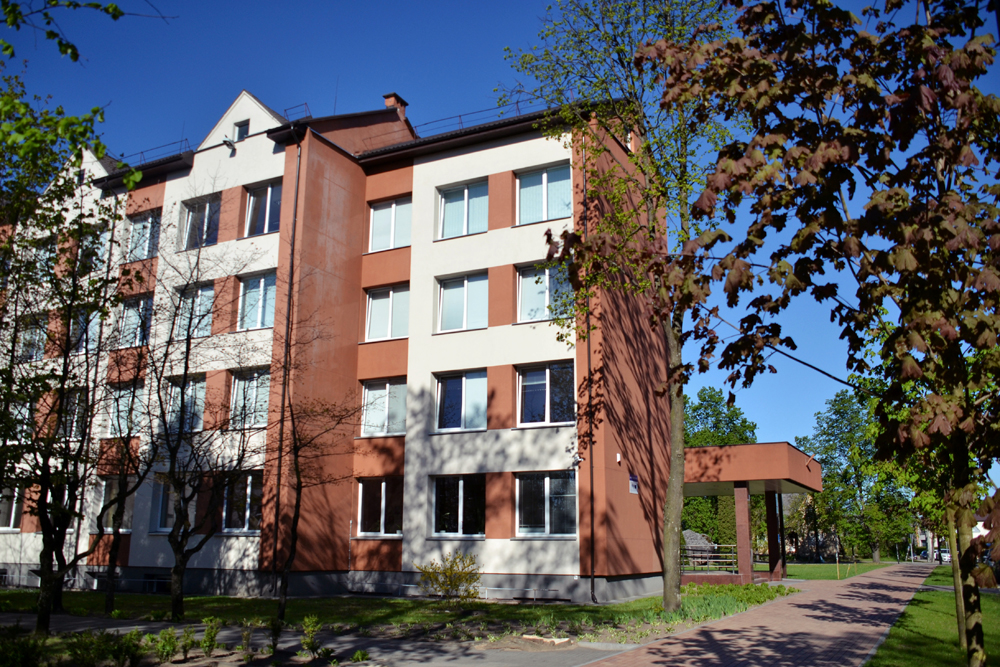13. Ados