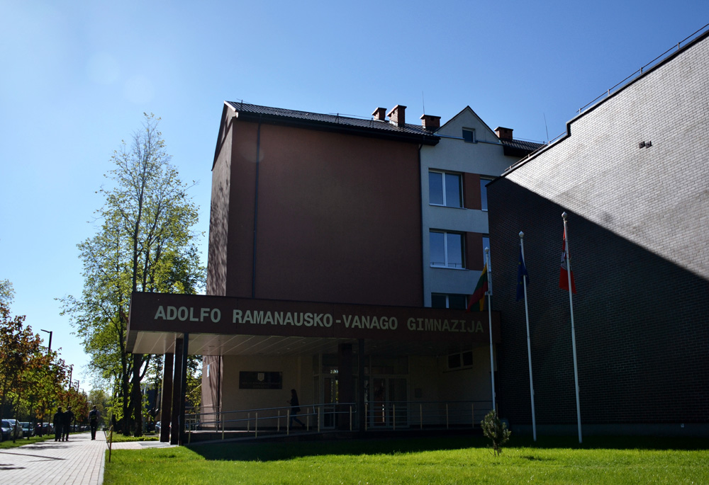 26. Ados